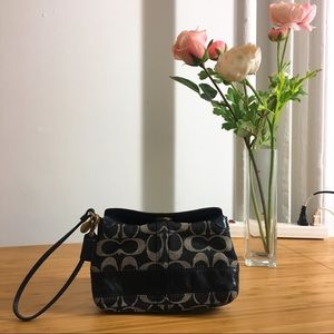 Coach Wristlet in Dark Blue / Jean like material